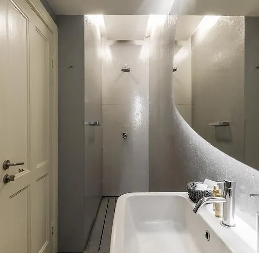 The White Box House Guest house